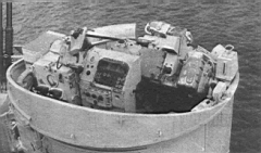 08.jpg: Пост управления зенитным огнем CRBFD (Controlled Range Blind Fire Director), установленный на крейсере «Белфаст» в 1959 году