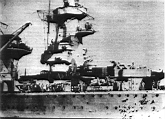 26.jpg: «Адмирал граф Шпее» после боя, 13 декабря 1939 г.
