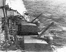 05.jpg: 100-мм универсальные установки СМ-5-1 на одном из крейсеров проекта 68-бис.