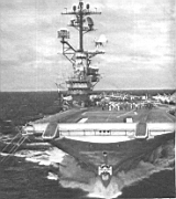11.jpg: «Ураганный» нос авианосца «Интрепид» после модернизации по проекту SCB-27C, 1960-е гг.
