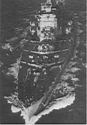 03.jpg: Последний линкор британского флота — корабль Его Величества «Вэнгард» на параде на Спитхэдском рейде (вверху).