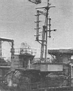 04.jpg: Антенна РЛС типа 13 на одном из эсминцев типа «Акицуки», 1945 г.
