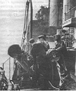 07.jpg: Противолодочный бомбомет на эсминце «Уоррамунга»