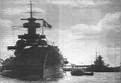 01.jpg: «Шарнхорст» и «Гнейзенау» (на заднем плане) в Кильской бухте, апрель 1939 г.