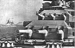 06.jpg: Башни главного калибра линкора «Гнейзенау». На заднем плане виден «Шарнхорст». Киль, 7 сентября 1939 г.
