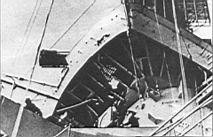 58.jpg: Повреждения мостика носовой надстройки «Гнейзенау», полученные во время боя с «Ринауном» 9 апреля 1940 г.