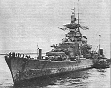 78.jpg: «Гнейзенау» после попадания авиационной торпеды 6 апреля 1941 г.
