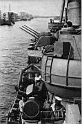 13.jpg: «Максим Горький» в ленинградском Морском канале вскоре после окончания войны.