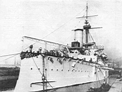 Первый корабль серии — аргентинский крейсер «Гарибальди» перед уходом в Южную Америку. Генуя, 1896 г.
