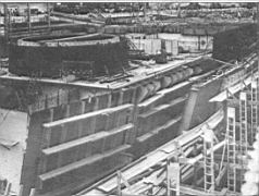 18.jpg: Монтаж системы ПТЗ у барбета башни № 2 «Кентакки», 7 сентября 1945 г.