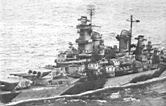 61.jpg: «Айова» в тихоокеанских водах, 1944 г.