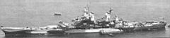 65.jpg: «Миссури» на рейде Байонна, 30 июля 1944 г. Корабль окрашен по «базовому типу 32», проект 22D: борт и надстройки — в три цвета («тусклый черный», «океанский серый» 5-0 и «светлосерый» 5-L), палуба — в два («океанский серый» 5-0 и «палубный голубой» 20-В)