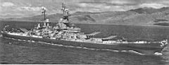 72.jpg: «Айова» после ремонта у берегов Калифорнии, конец марта 1945 г. Линкор вновь получил окраску в соответствии с «базовым типом 22».